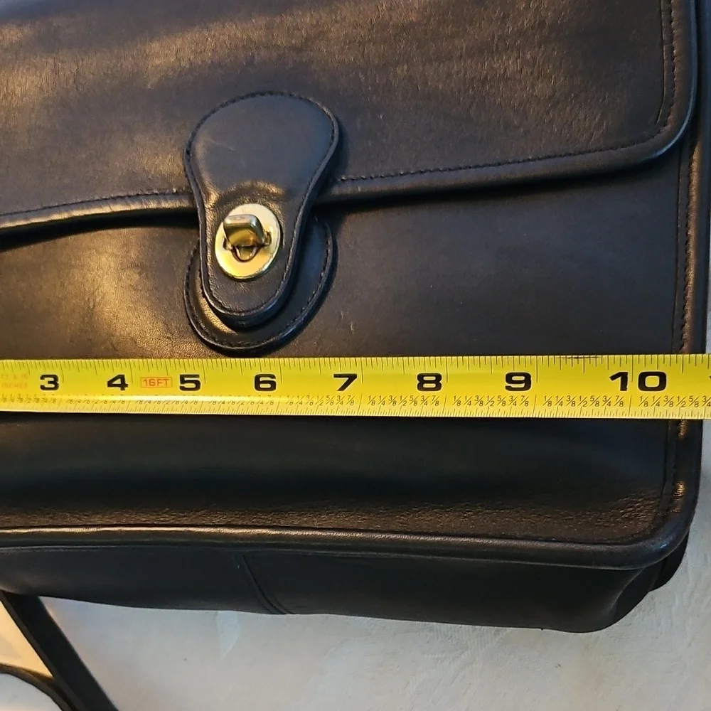 Coach Vintage Willis Black Leather Bag - Picture 11 of 14